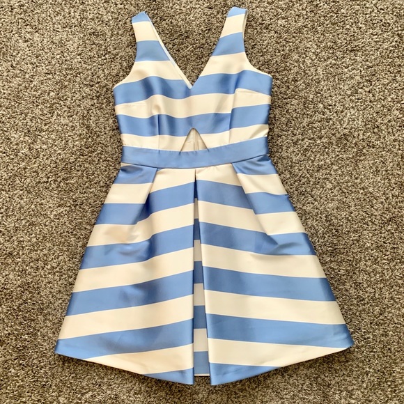 Topshop Dresses & Skirts - TopShop Pleated A Line Blue/Cream Striped Dress